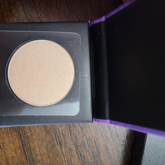 Makeup Bundle - Picture 7 of 9